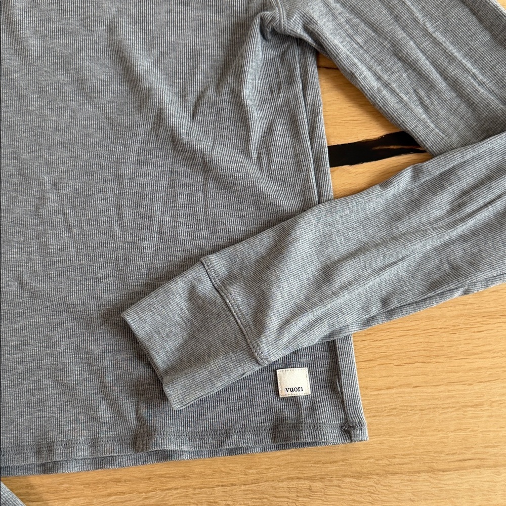 Vuori Heather Gray Long Sleeve Crew Tee - Picture 6 of 13